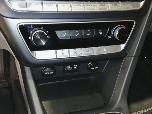 Used 2018 Hyundai Sonata SE FWD image 18