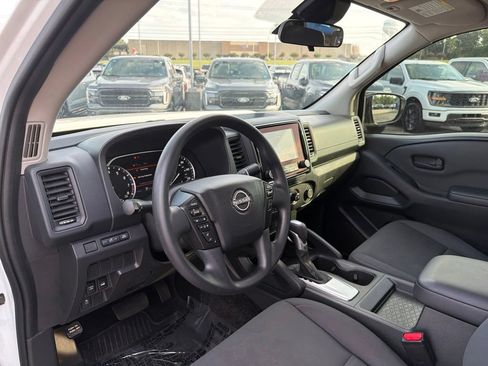 Used 2024 Nissan Frontier S AWD/4WD image 12