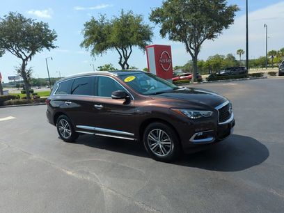 Used 2020 INFINITI QX60 Luxe w/ Essential Package
