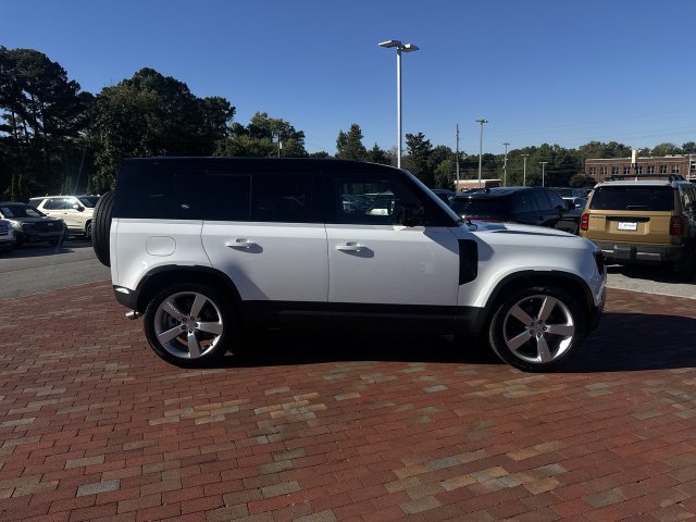 Used 2024 Land Rover Defender 110 SE AWD/4WD image 37