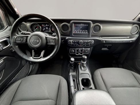 Used 2023 Jeep Wrangler Unlimited w/ Cold Weather Group AWD/4WD image 7
