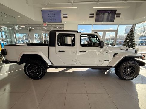 New 2026 Jeep Gladiator Willys image 9