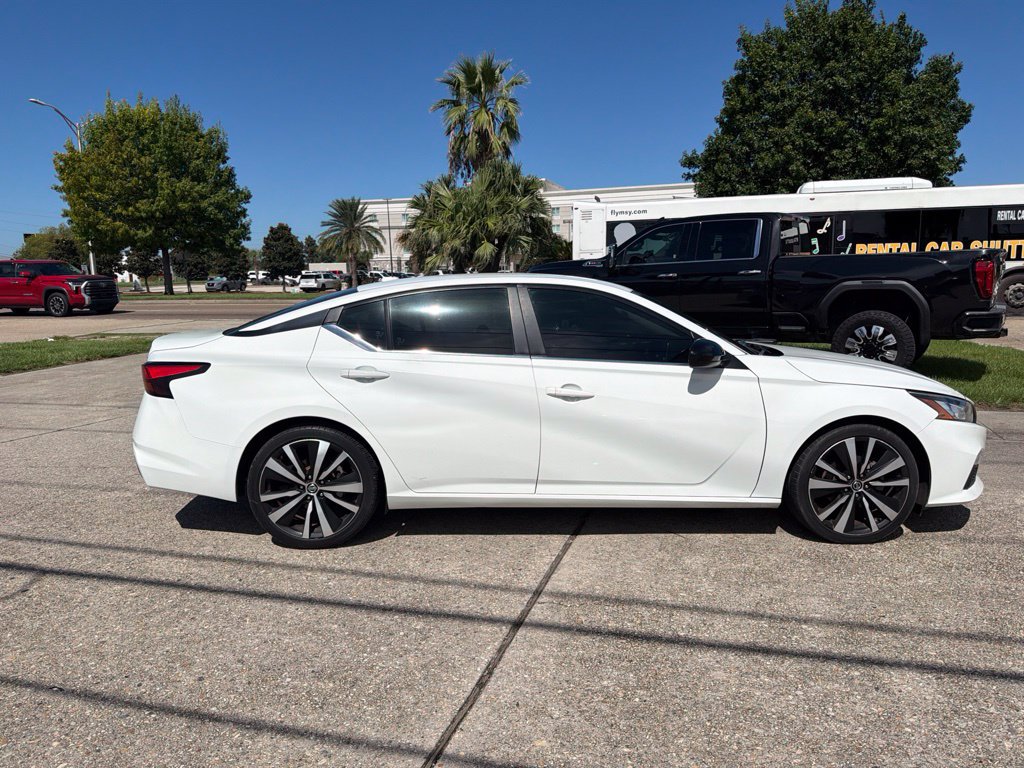 Used 2021 Nissan Altima 2.5 SR FWD image 4