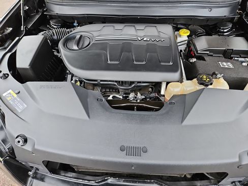 Used 2019 Jeep Cherokee Limited AWD/4WD image 21