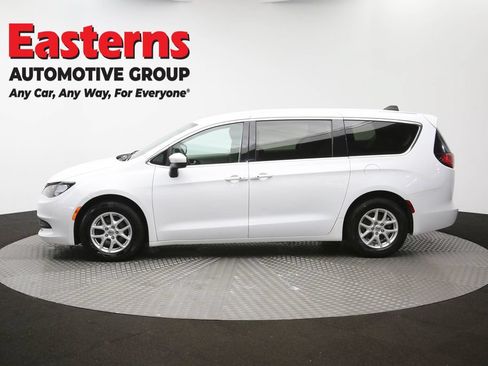 Used 2022 Chrysler Voyager LX FWD image 58