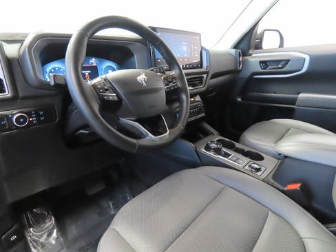 Used 2025 Ford Bronco Sport Badlands AWD/4WD image 8
