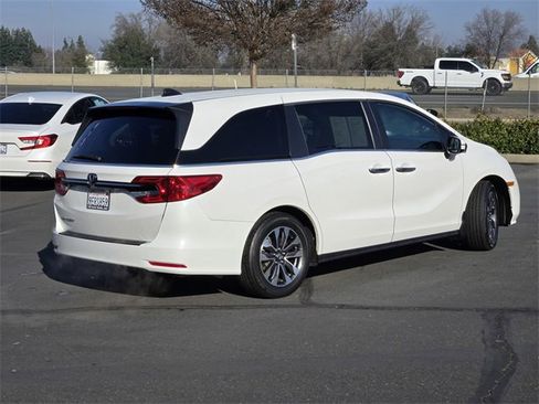 Used 2023 Honda Odyssey EX-L image 4