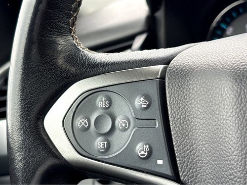 Used 2019 Chevrolet Suburban LT image 15