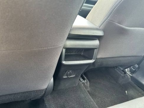 Used 2021 Toyota RAV4 LE AWD/4WD image 37