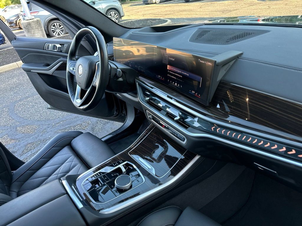 Used 2026 BMW X5 xDrive40i AWD/4WD image 24