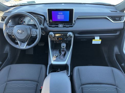 New 2025 Toyota RAV4 SE image 4