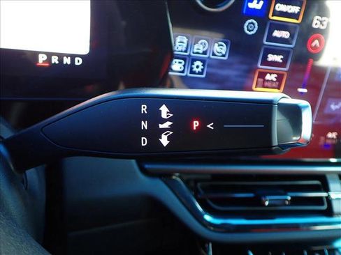 New 2025 Chevrolet Equinox EV RS image 24