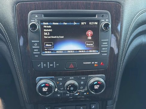 Used 2016 Chevrolet Traverse LT FWD image 36