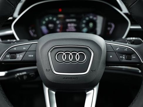 New 2025 Audi Q3 2.0T Premium image 32