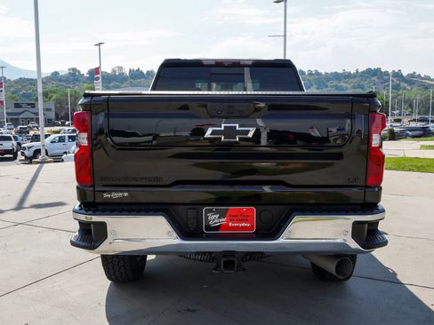 Used 2024 Chevrolet Silverado 2500 LT AWD/4WD image 7