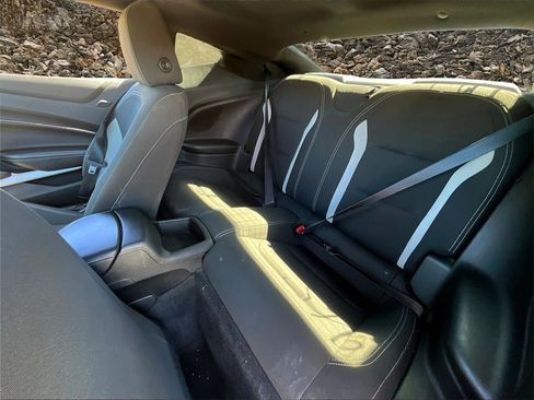 Used 2018 Chevrolet Camaro LT image 21