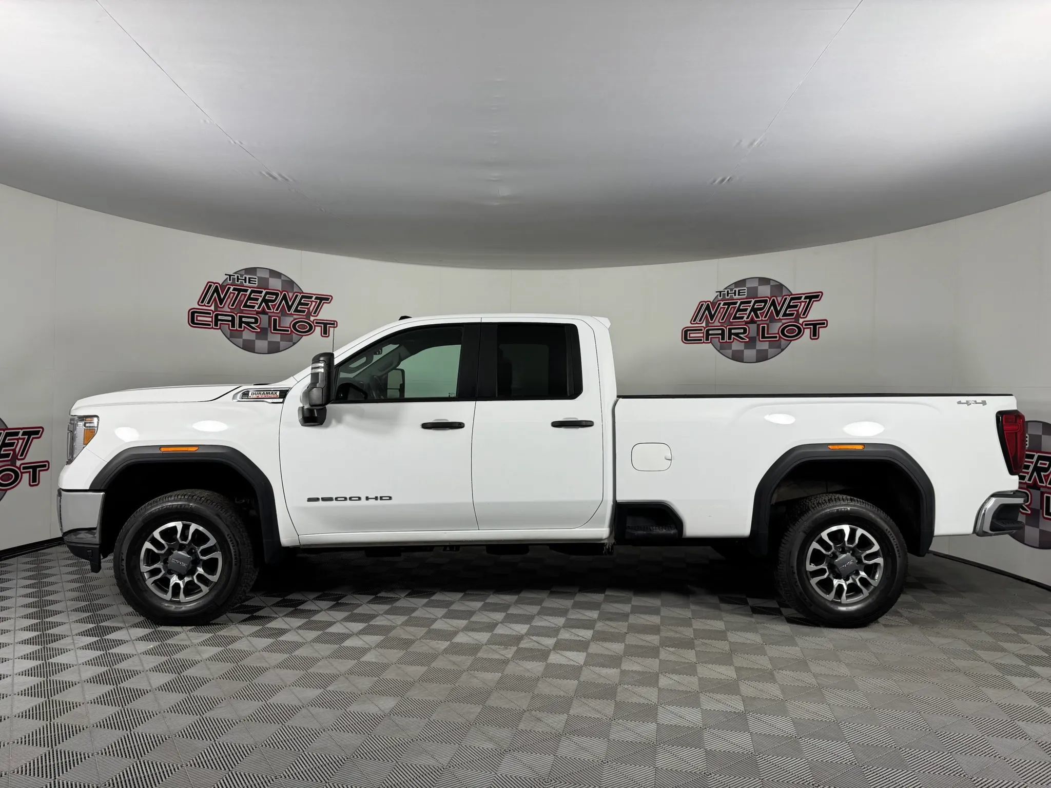 Used 2023 GMC Sierra 2500 Pro w/ Convenience Package AWD/4WD image 4