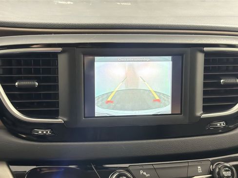 Used 2019 Chrysler Pacifica L image 17