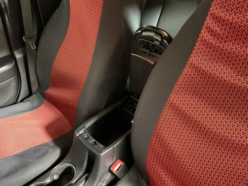 Used 2013 Dodge Avenger SE FWD image 24