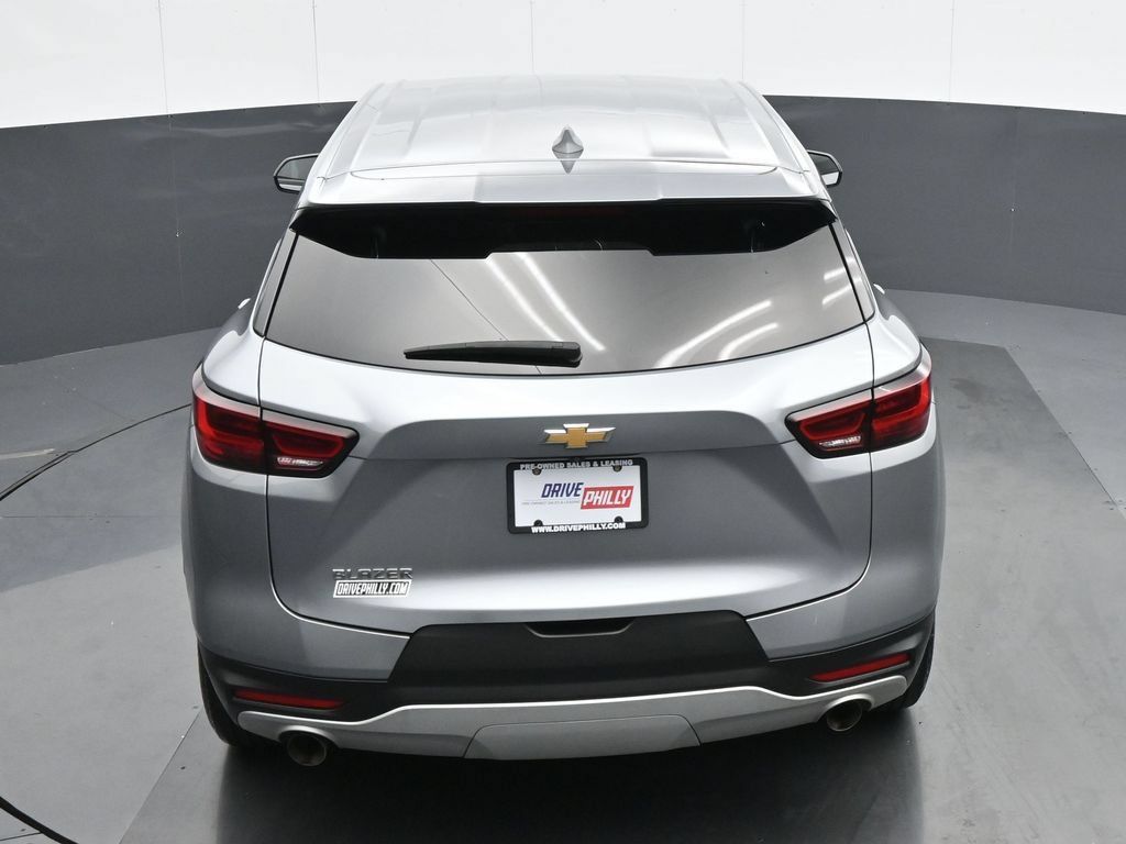 Used 2025 Chevrolet Blazer LT FWD image 21