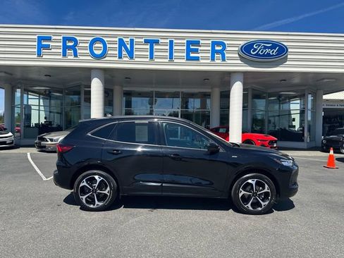 Certified 2024 Ford Escape ST-Line Select w/ Tech Pack #1 AWD/4WD image 1