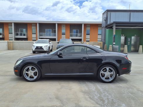 Used 2005 Lexus SC 430 Convertible RWD image 3