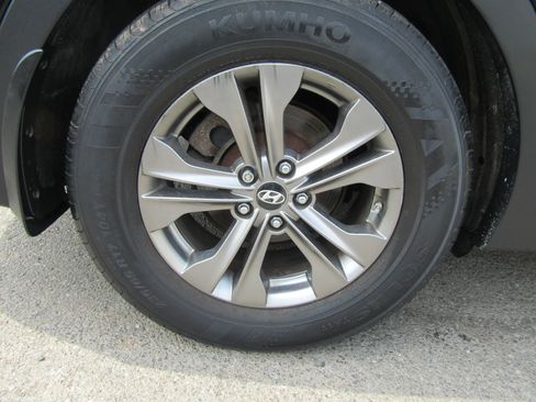 Used 2014 Hyundai Santa Fe Sport w/ Technology Package 04 AWD/4WD image 40