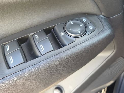 Certified 2023 Chevrolet Equinox LT FWD image 28