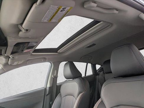 Certified 2025 Subaru Crosstrek 2.5i Limited w/ Crosstrek Mirror Package image 12