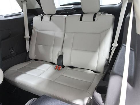 Certified 2021 Ford Explorer Platinum w/ Equipment Group 601A image 20