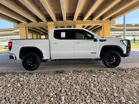 Used 2021 GMC Sierra 1500 AT4 AWD/4WD image 2