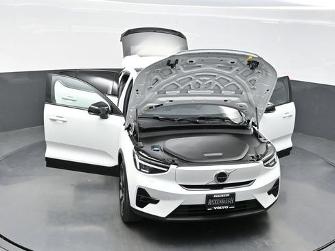 Used 2023 Volvo C40 P8 Recharge Plus w/ Climate Package AWD/4WD image 39