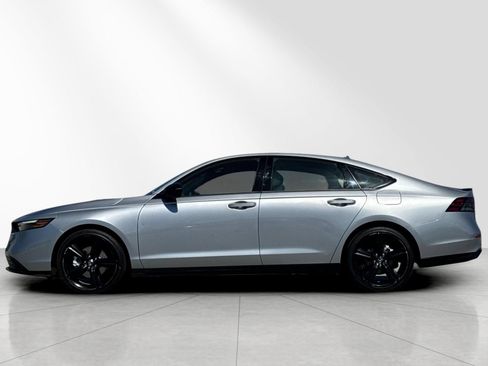 Used 2023 Honda Accord Sport image 7