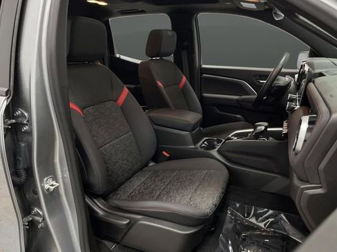 Used 2024 Chevrolet Colorado Z71 w/ Z71 Convenience Package 2 image 33