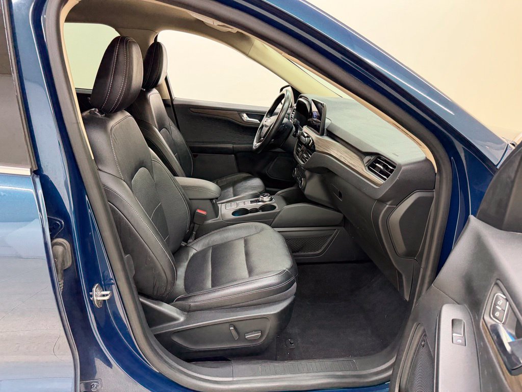 Used 2020 Ford Escape Titanium AWD/4WD image 10