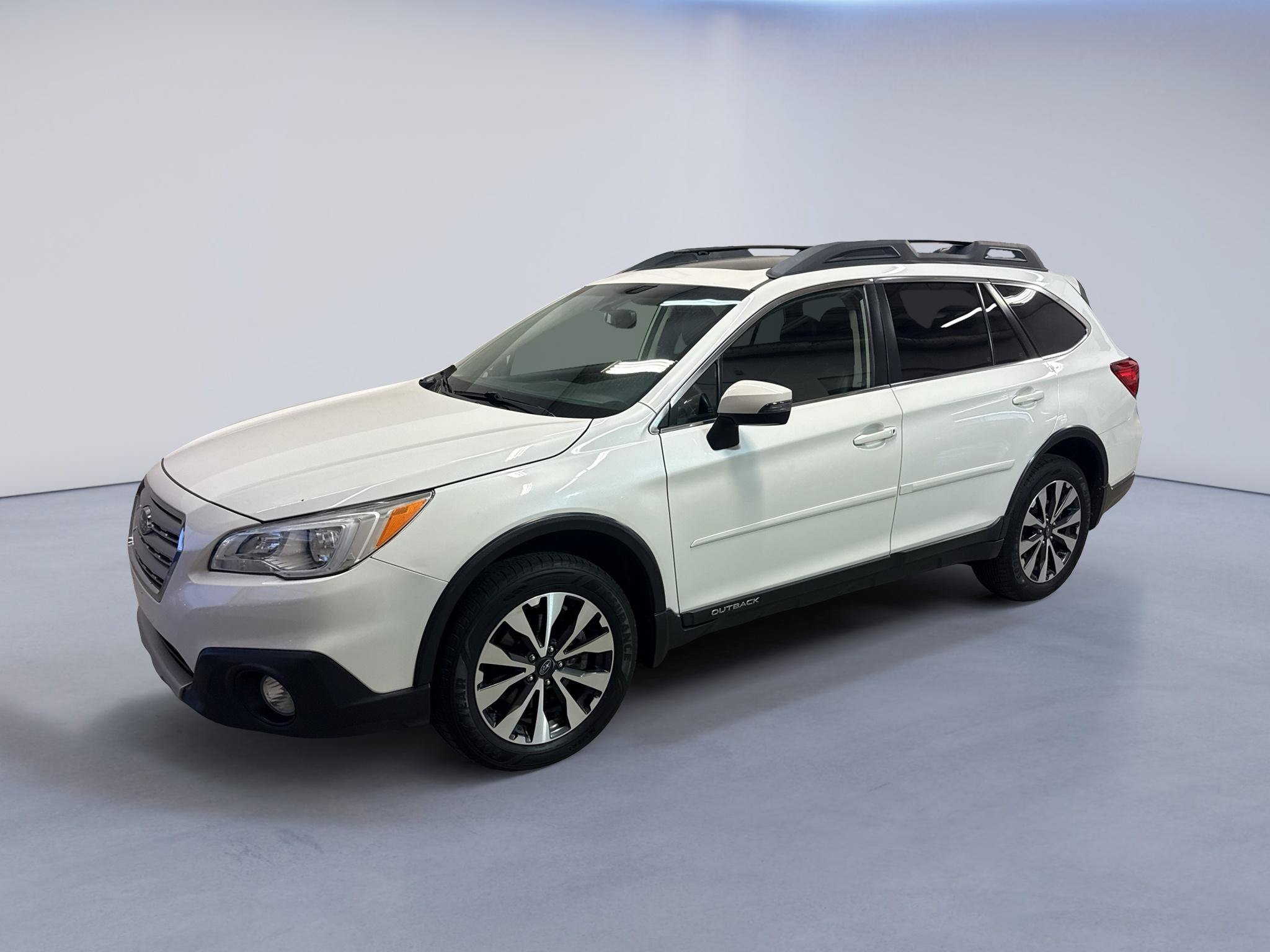 Used 2016 Subaru Outback 2.5i Limited AWD/4WD image 3