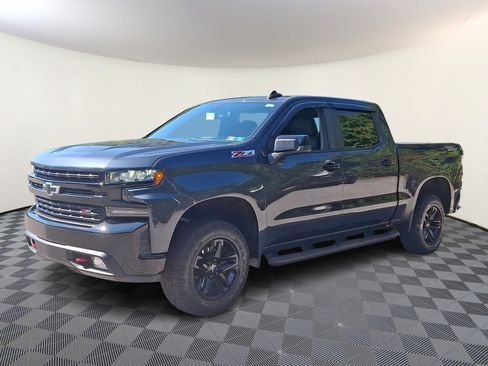 Used 2019 Chevrolet Silverado 1500 LT Trail Boss AWD/4WD image 3