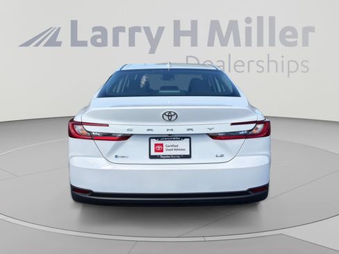 Used 2025 Toyota Camry LE FWD image 4