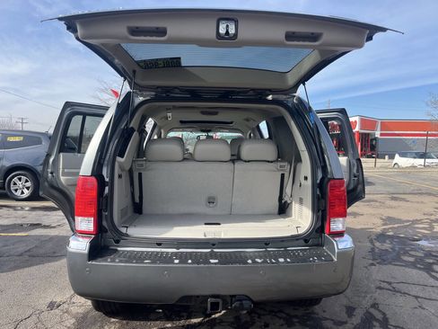 Used 2009 Chrysler Aspen Limited w/ Trailer Tow Group image 32