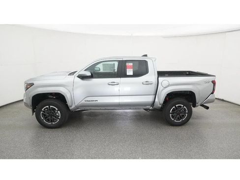 New 2025 Toyota Tacoma TRD Sport image 3