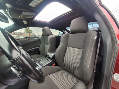 Used 2020 Dodge Charger R/T w/ Blacktop Package RWD image 11