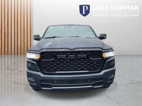 New 2026 RAM 1500 4x4 Crew Cab image 3