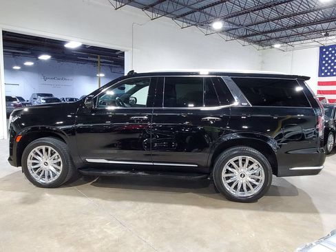 Used 2023 Cadillac Escalade Premium Luxury AWD/4WD image 13