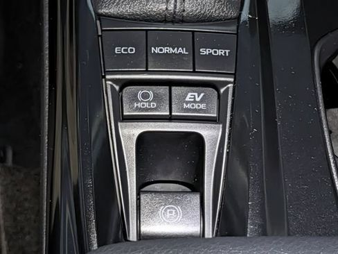Used 2025 Toyota Camry LE FWD image 16