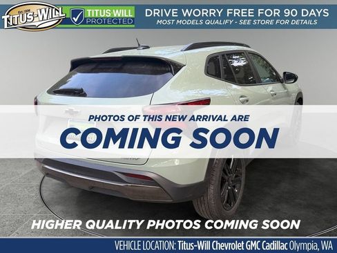 Used 2024 Chevrolet Trax ACTIV w/ Sunroof Package FWD image 4