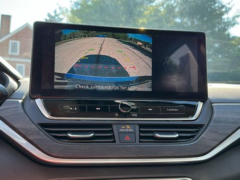 Certified 2023 Nissan Altima 2.5 SV w/ SV Premium Package image 19