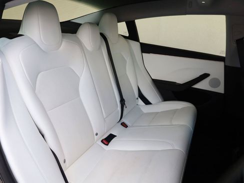 Used 2024 Tesla Model 3 Standard Range RWD image 23