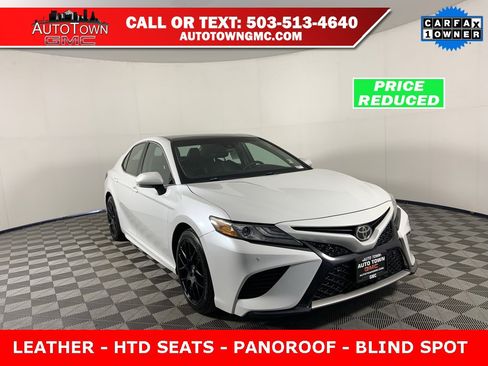 Used 2018 Toyota Camry XSE image 1