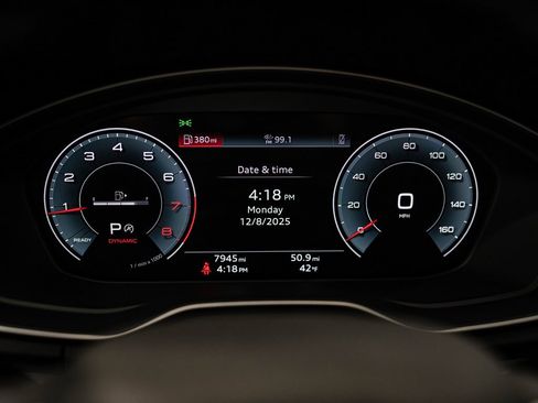 Certified 2024 Audi Q5 2.0T Premium w/ Summer of Audi Package image 32