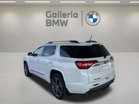 Used 2019 GMC Acadia Denali w/ Technology Package FWD image 9